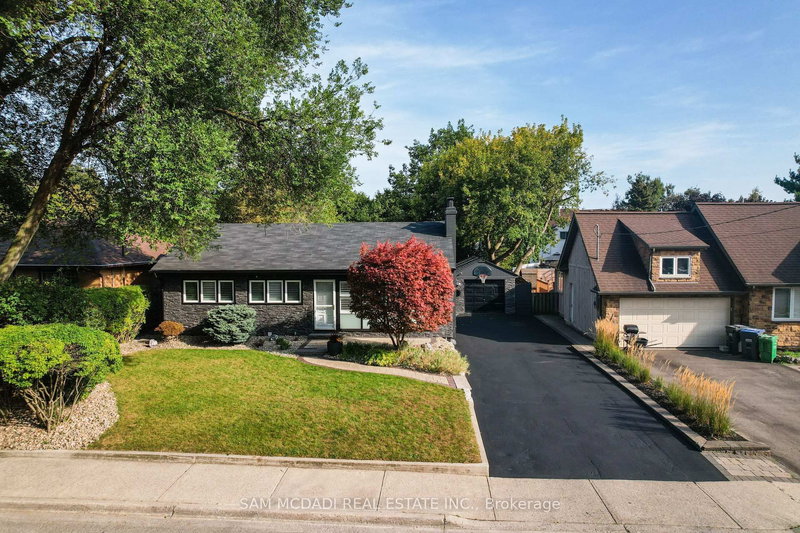 1140 Halliday Ave, Mississauga, L5E 1P9 | Image 2