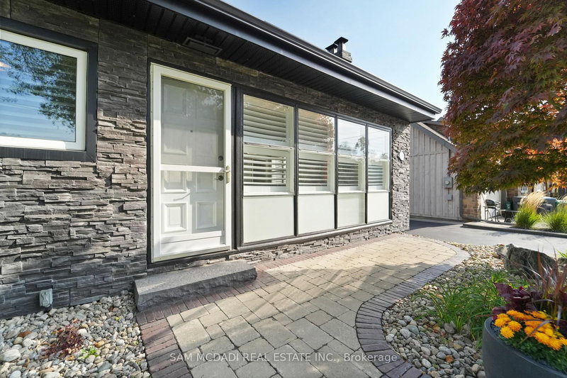 1140 Halliday Ave, Mississauga, L5E 1P9 | Image 3