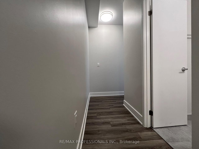 121 - 62 Dixfield Drive