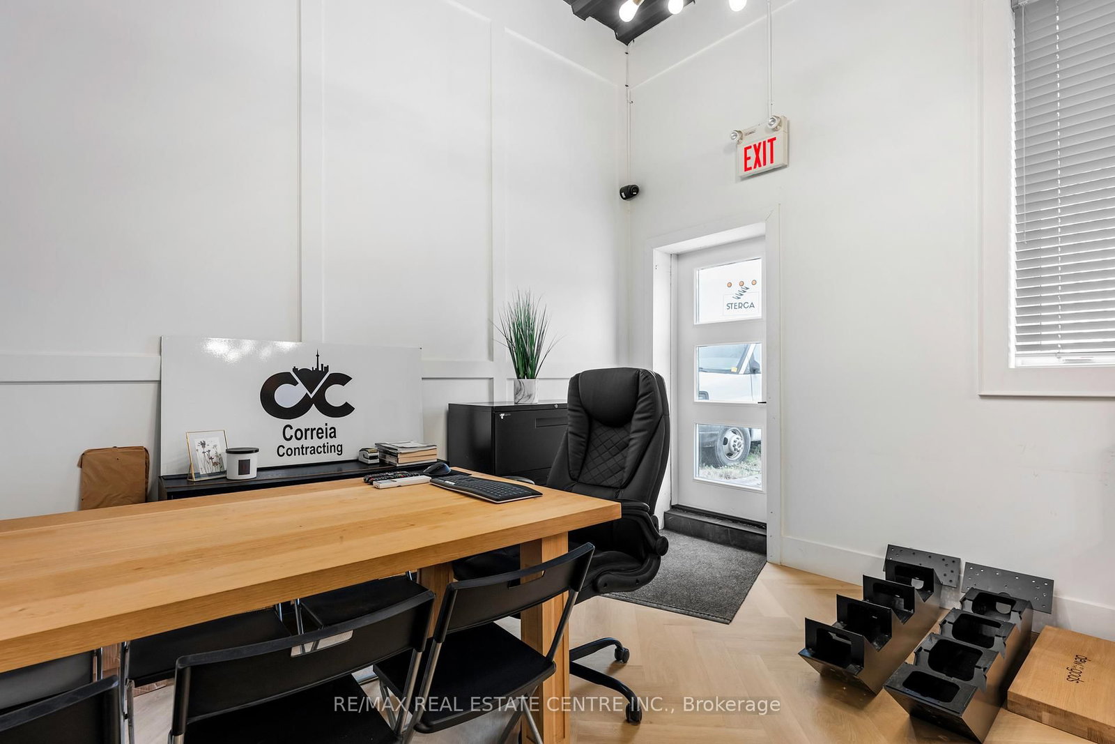 35 Haggert Avenue S - Photo 24