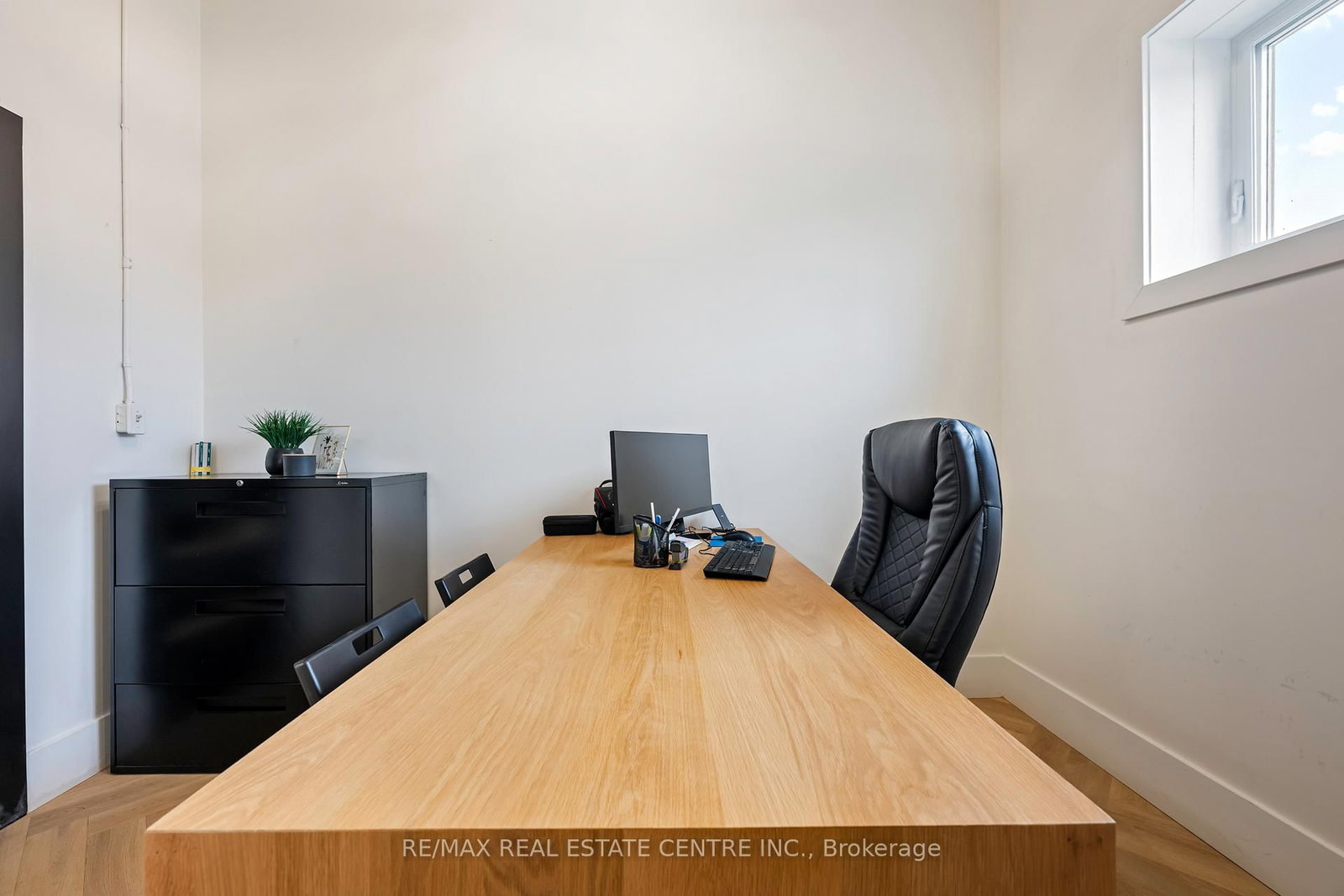 35 Haggert Avenue S - Photo 31