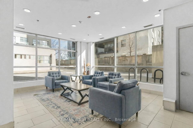 1002 - 2464 Weston Road