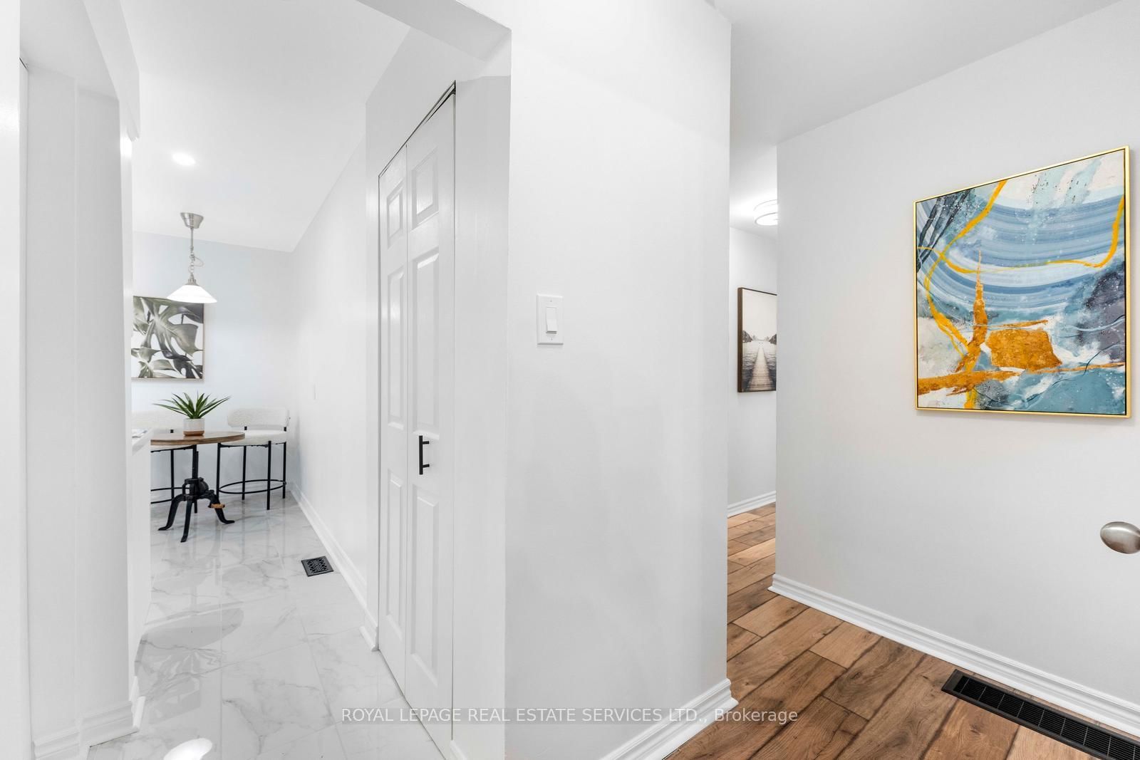 Detached House for sale at 518 Third Line, Oakville, Ontario, L6L 4A7 - West - MLS: W12817184