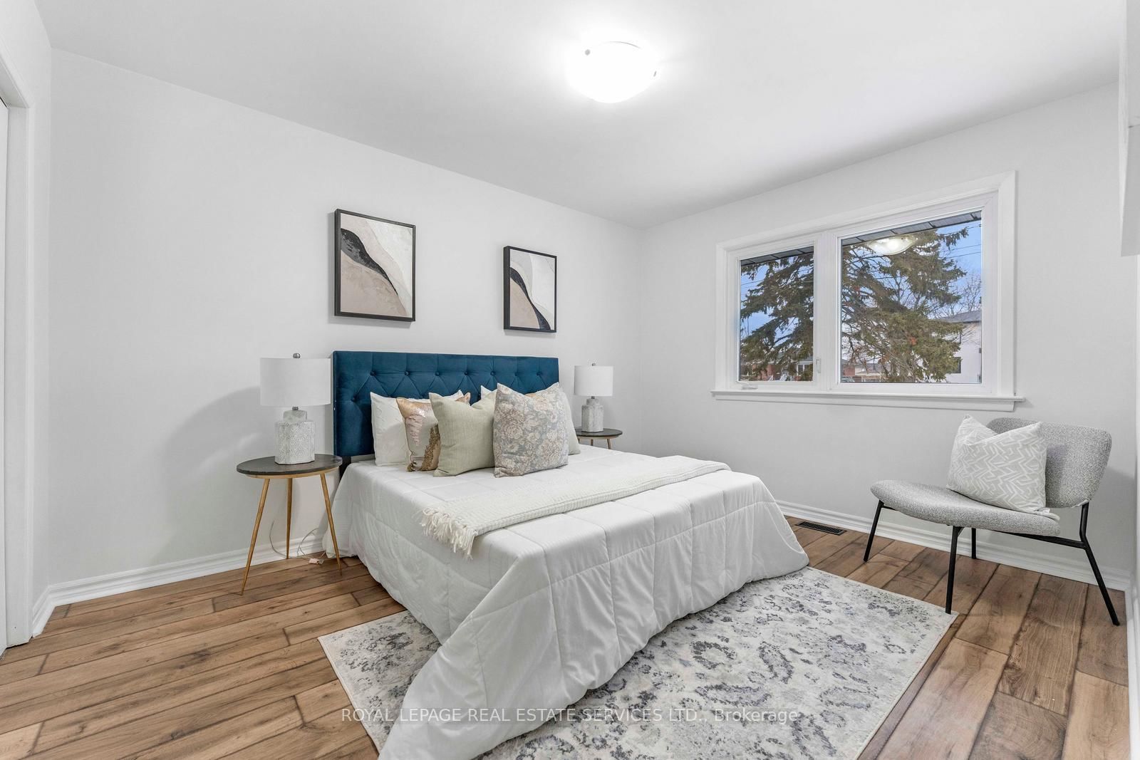 Detached House for sale at 518 Third Line, Oakville, Ontario, L6L 4A7 - West - MLS: W12817184