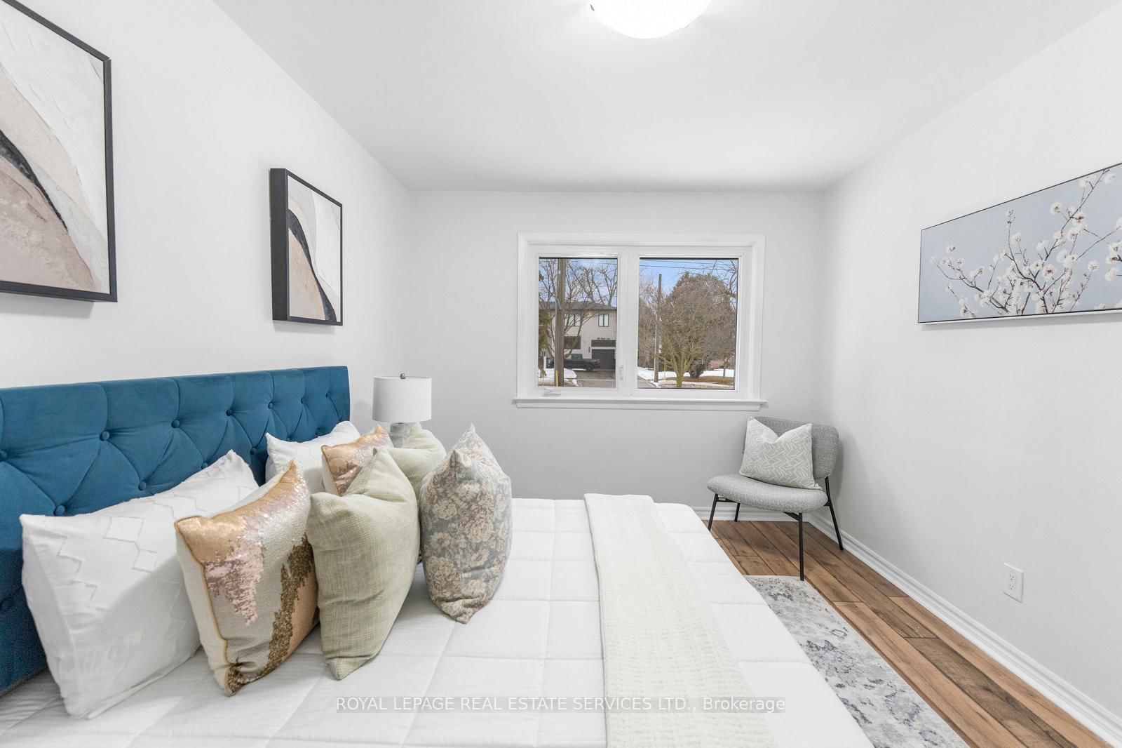 Detached House for sale at 518 Third Line, Oakville, Ontario, L6L 4A7 - West - MLS: W12817184