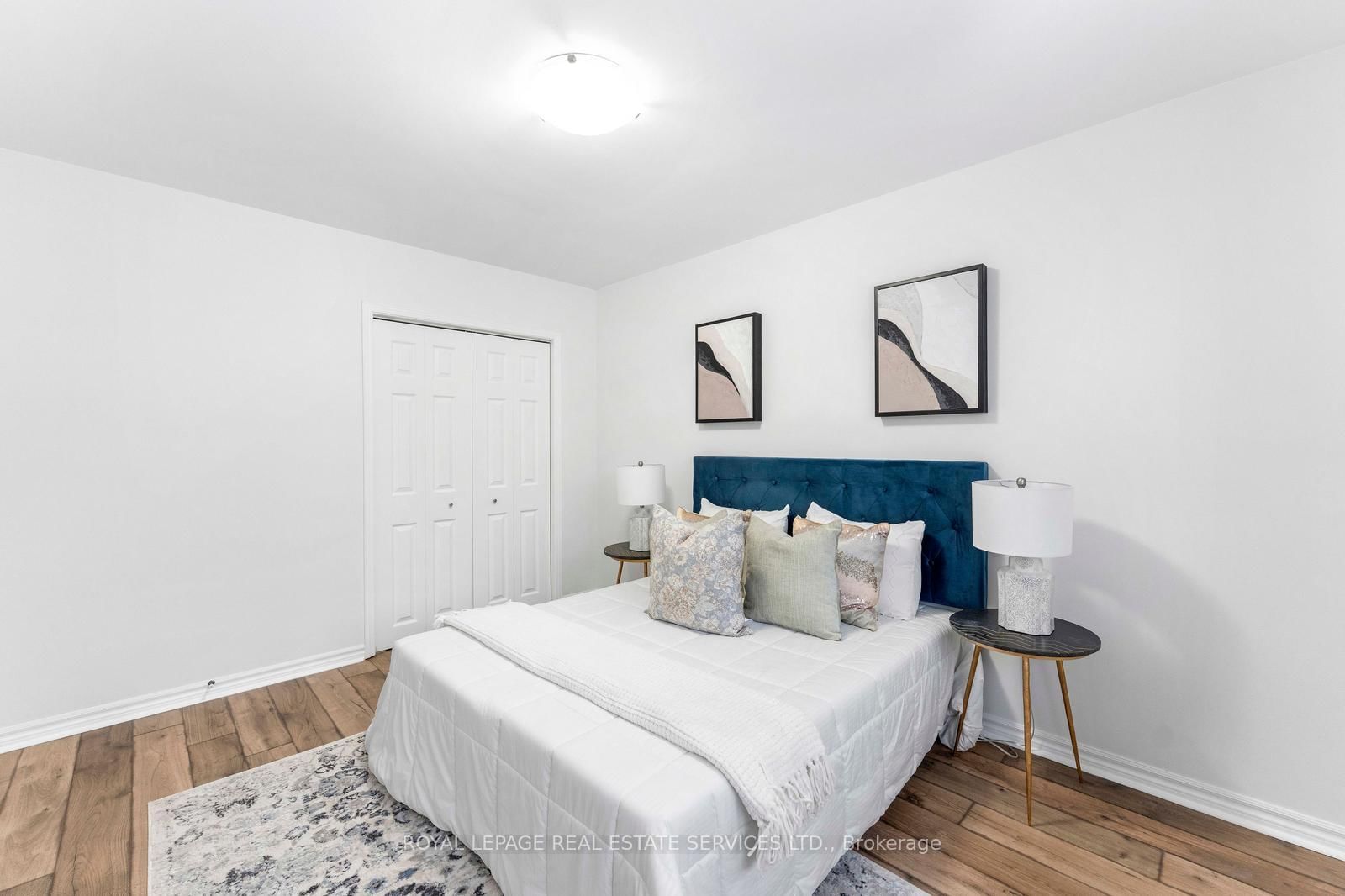 Detached House for sale at 518 Third Line, Oakville, Ontario, L6L 4A7 - West - MLS: W12817184