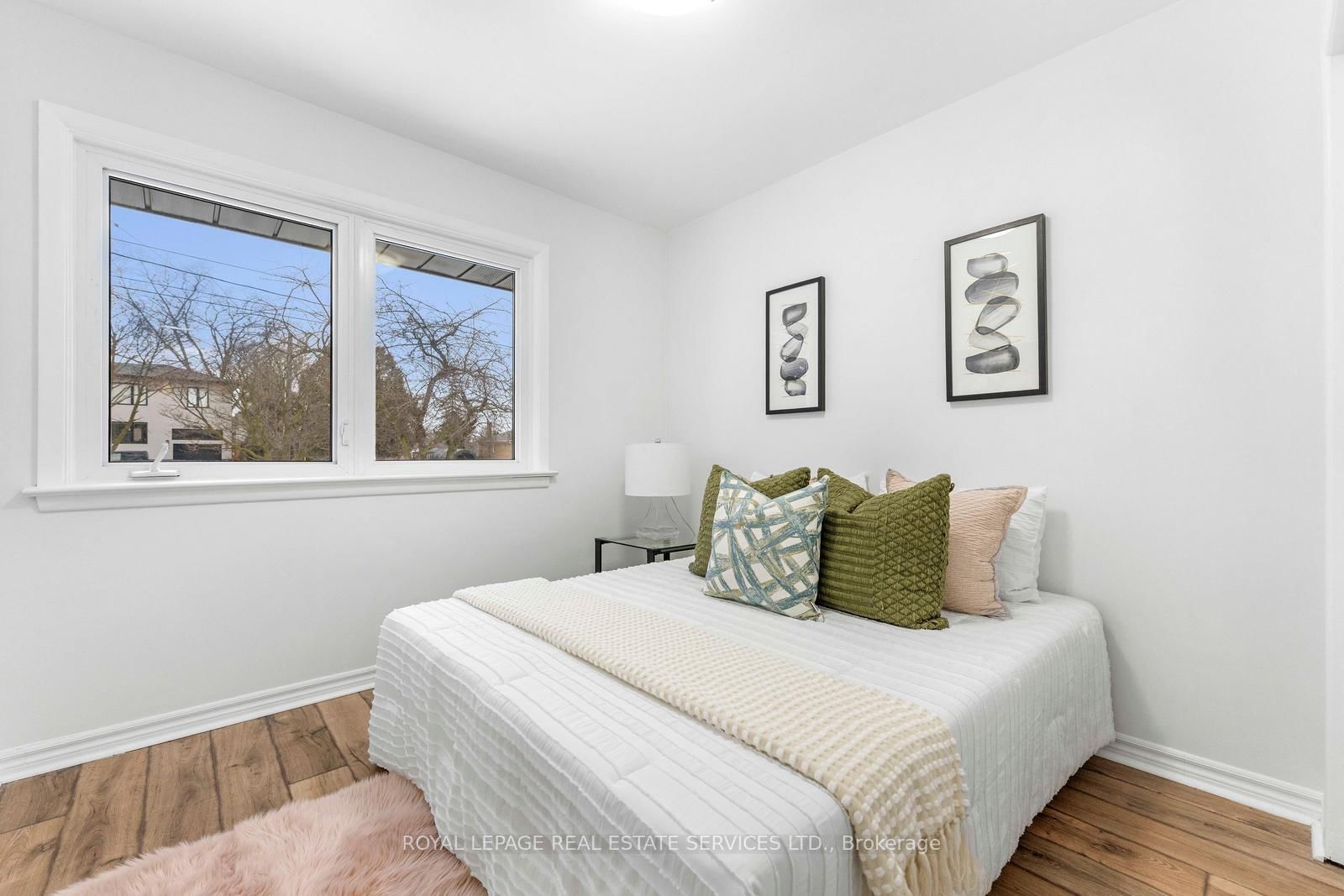 Detached House for sale at 518 Third Line, Oakville, Ontario, L6L 4A7 - West - MLS: W12817184