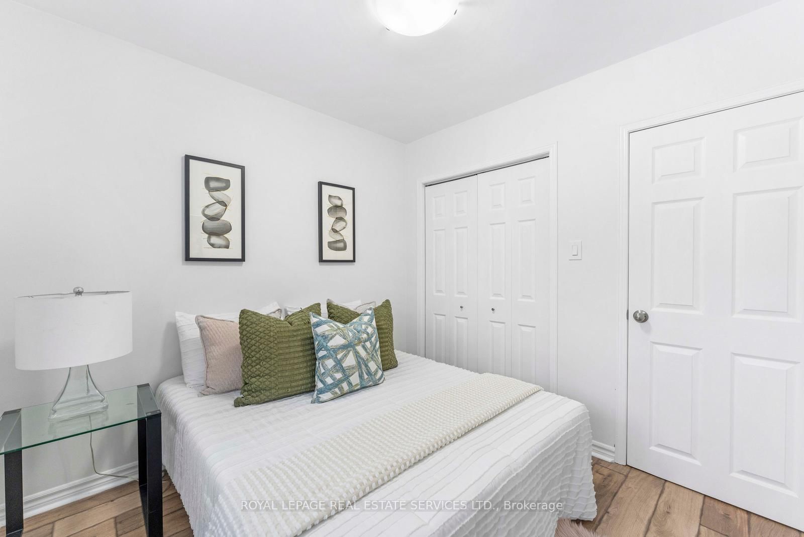 Detached House for sale at 518 Third Line, Oakville, Ontario, L6L 4A7 - West - MLS: W12817184