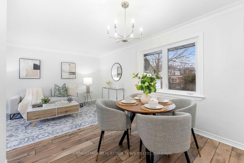 518 Third Line, Oakville, L6L 4A7 | Image 2