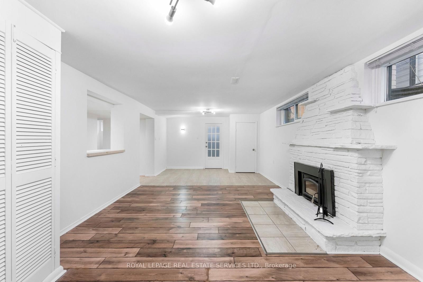 Detached House for sale at 518 Third Line, Oakville, Ontario, L6L 4A7 - West - MLS: W12817184