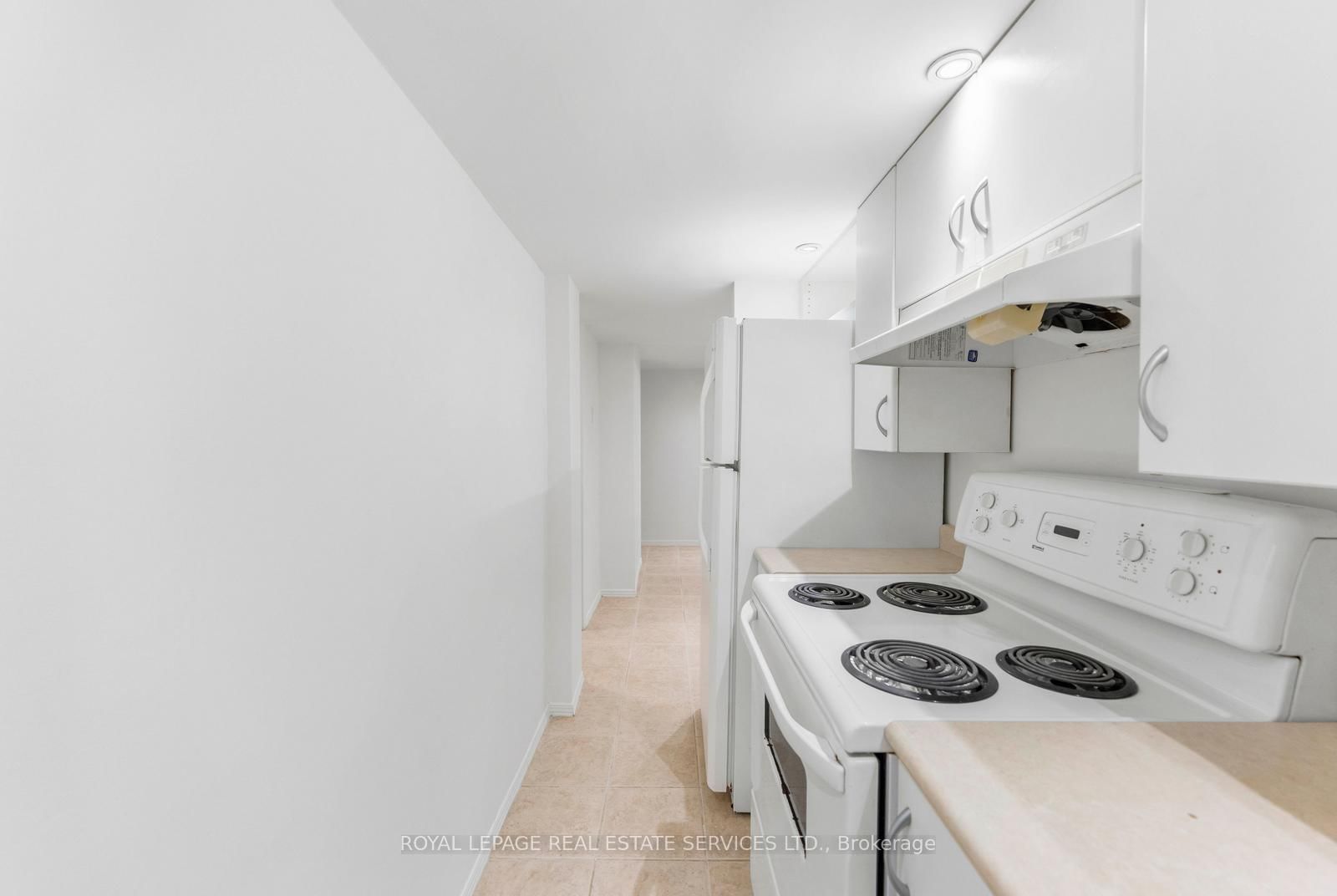 Detached House for sale at 518 Third Line, Oakville, Ontario, L6L 4A7 - West - MLS: W12817184