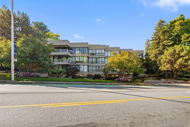 404 - 2545 Bloor Street W