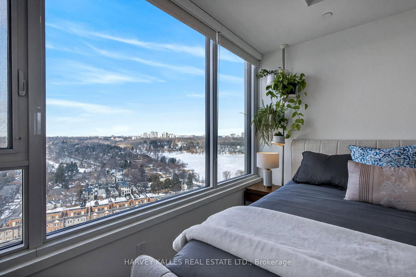 Condo for sale at 2201-1926 Lake Shore Boulevard, Toronto, Ontario, M6S 1A1 - South Parkdale - MLS: W12817332