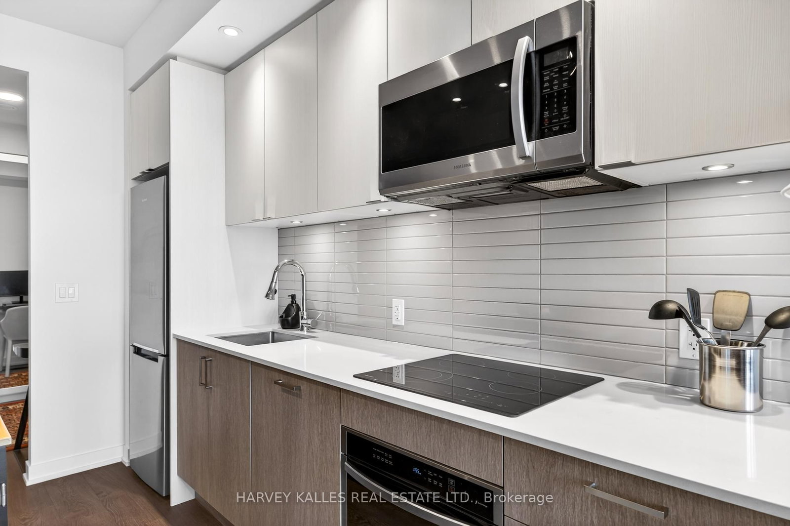 Condo for sale at 2201-1926 Lake Shore Boulevard, Toronto, Ontario, M6S 1A1 - South Parkdale - MLS: W12817332