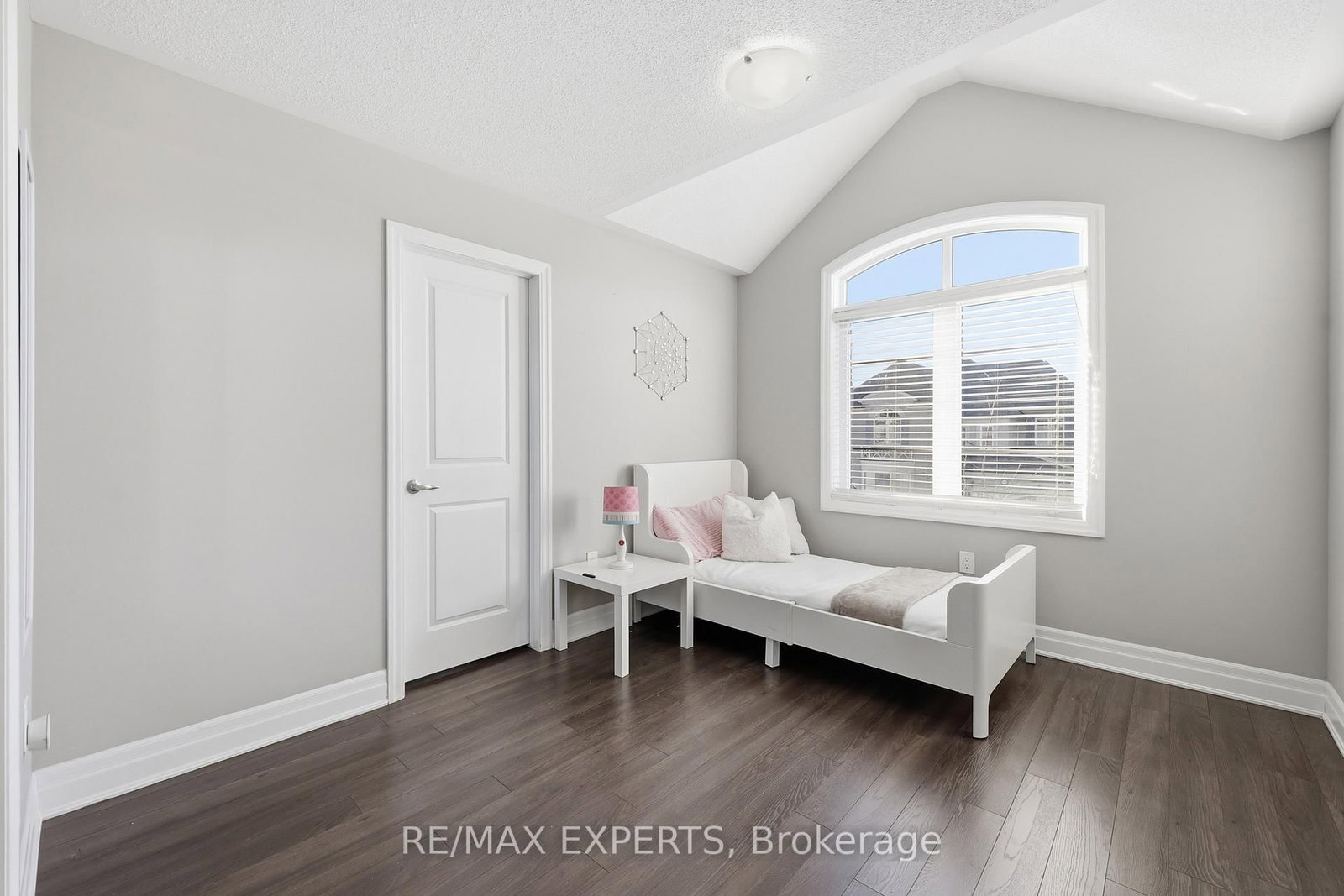 Detached House for sale at 1431 Whitney Terrace, Milton, Ontario, L9E 0B7 - Ford - MLS: W12817746