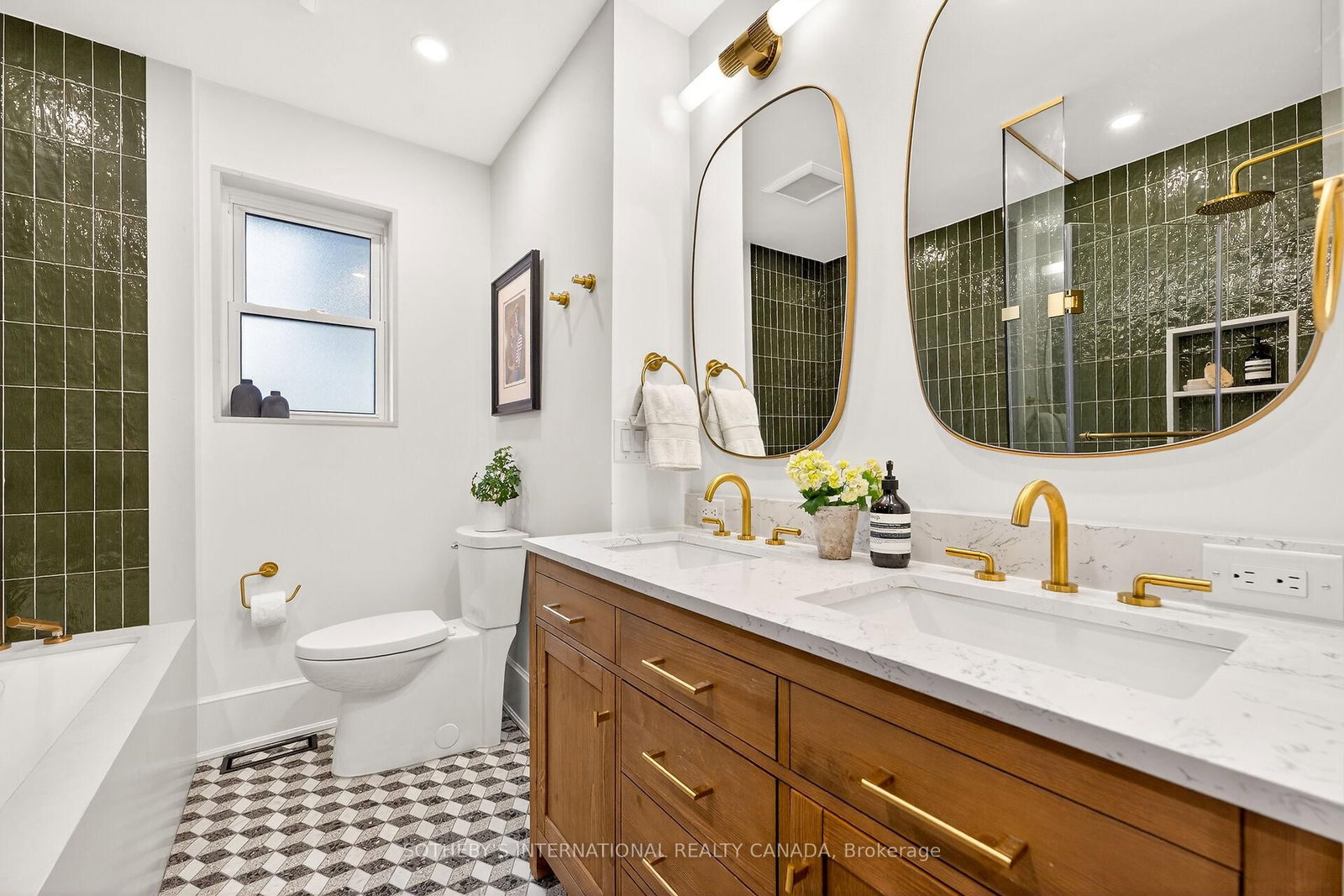 Detached House for sale at 280 Sabel Street, Oakville, Ontario, L6L 3V7 - Bronte - MLS: W12818146