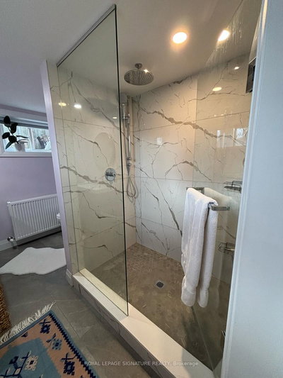 Lower-4 Windust Gate, Toronto, Ontario image-0-1