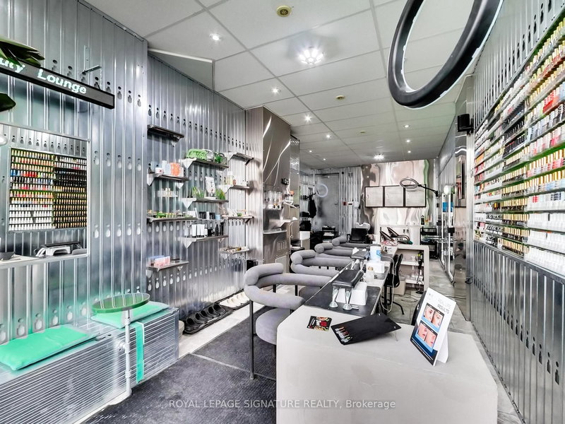 475D Rogers Rd, Toronto, M6N 0B3 | Image 3