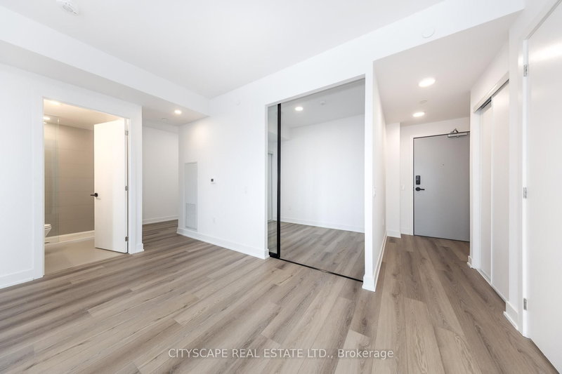 805 - 758 Dovercourt Rd W, Toronto, M6H 1L8 | Image 3