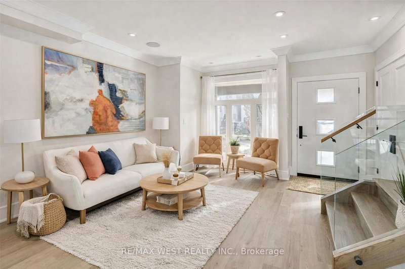 94 Lake Cres, Toronto, M8V 1W1 | Image 2