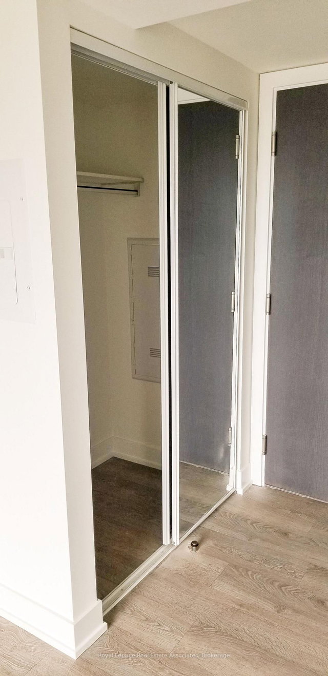 423 - 9 Mabelle Avenue