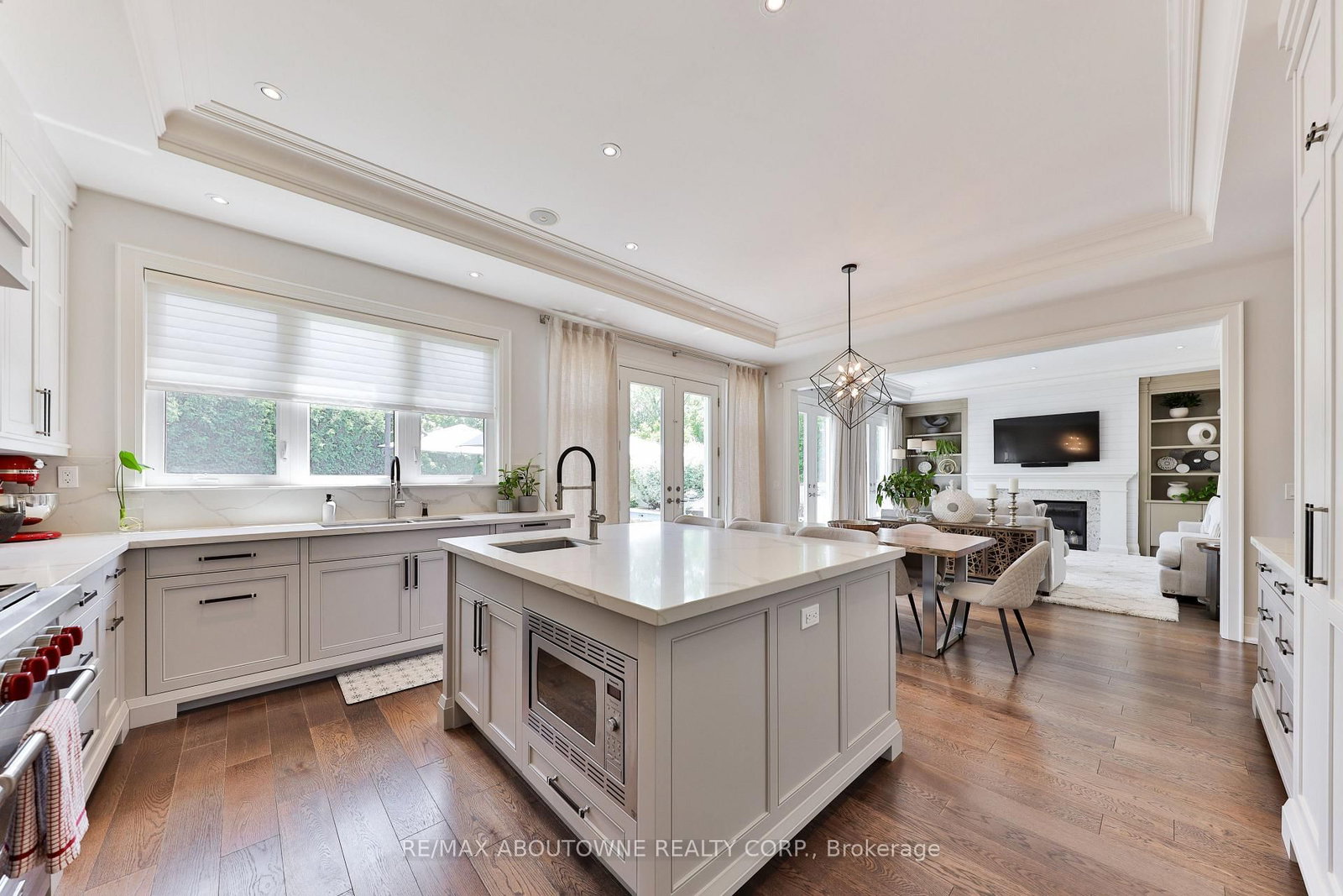 Detached House for sale at 408 Saville Crescent, Oakville, Ontario, L6L 3T8 - West - MLS: W12818700