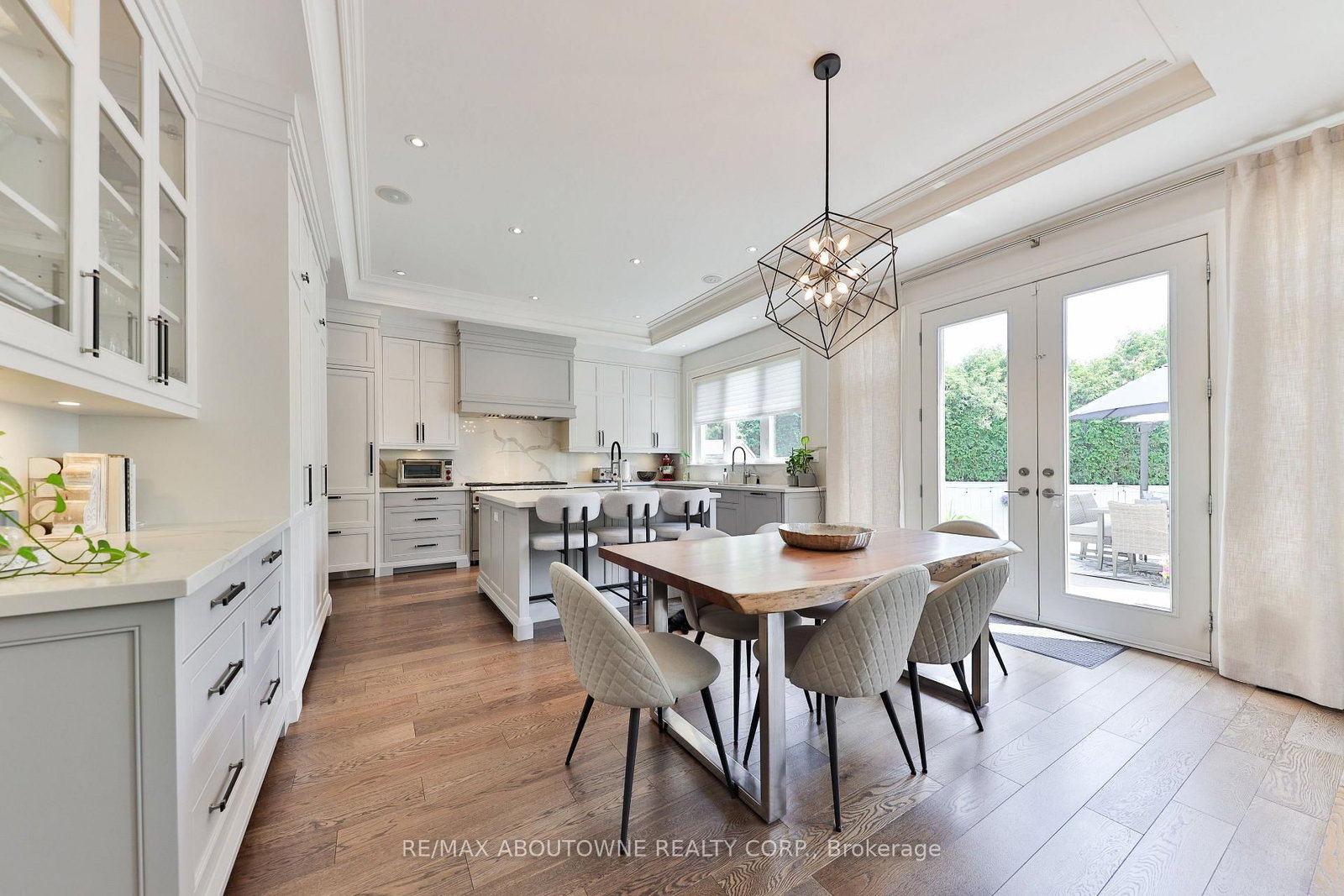 Detached House for sale at 408 Saville Crescent, Oakville, Ontario, L6L 3T8 - West - MLS: W12818700