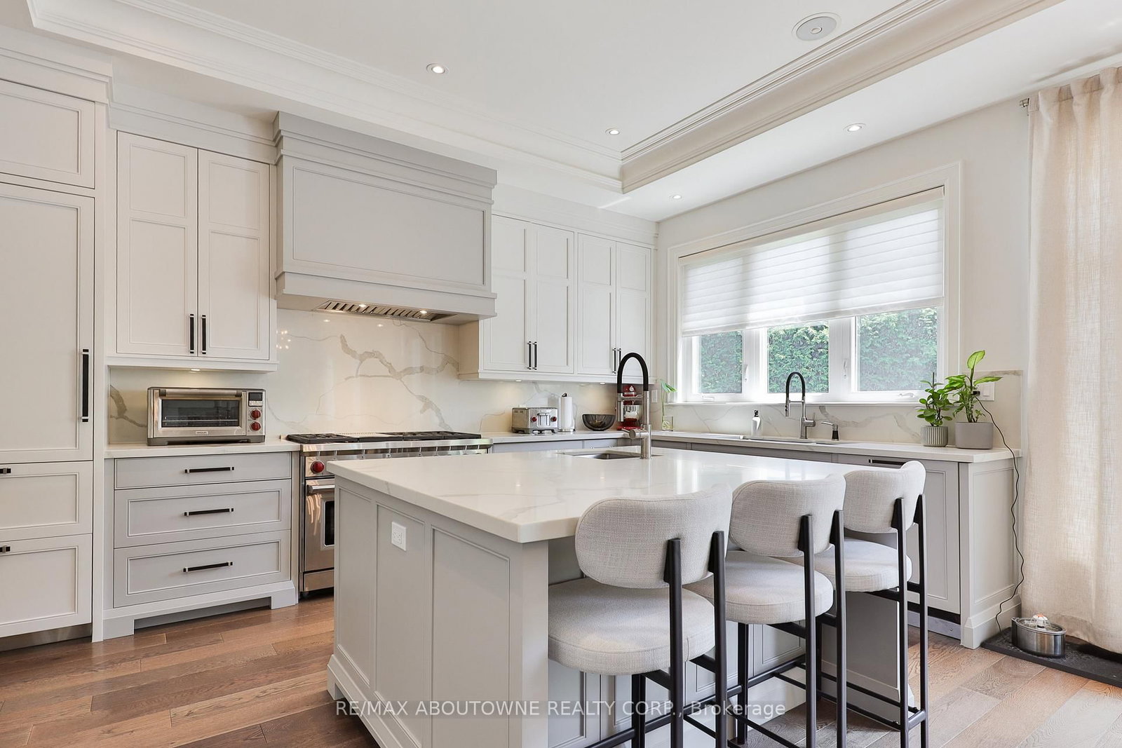 Detached House for sale at 408 Saville Crescent, Oakville, Ontario, L6L 3T8 - West - MLS: W12818700