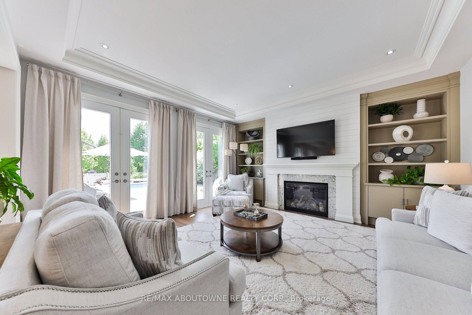 Detached House for sale at 408 Saville Crescent, Oakville, Ontario, L6L 3T8 - West - MLS: W12818700