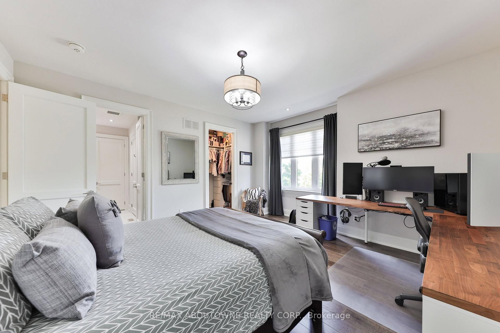 Detached House for sale at 408 Saville Crescent, Oakville, Ontario, L6L 3T8 - West - MLS: W12818700