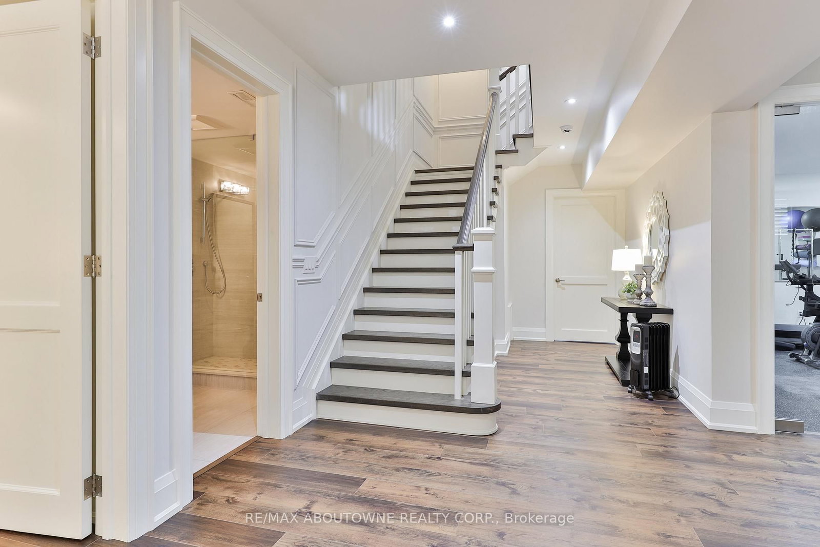 Detached House for sale at 408 Saville Crescent, Oakville, Ontario, L6L 3T8 - West - MLS: W12818700