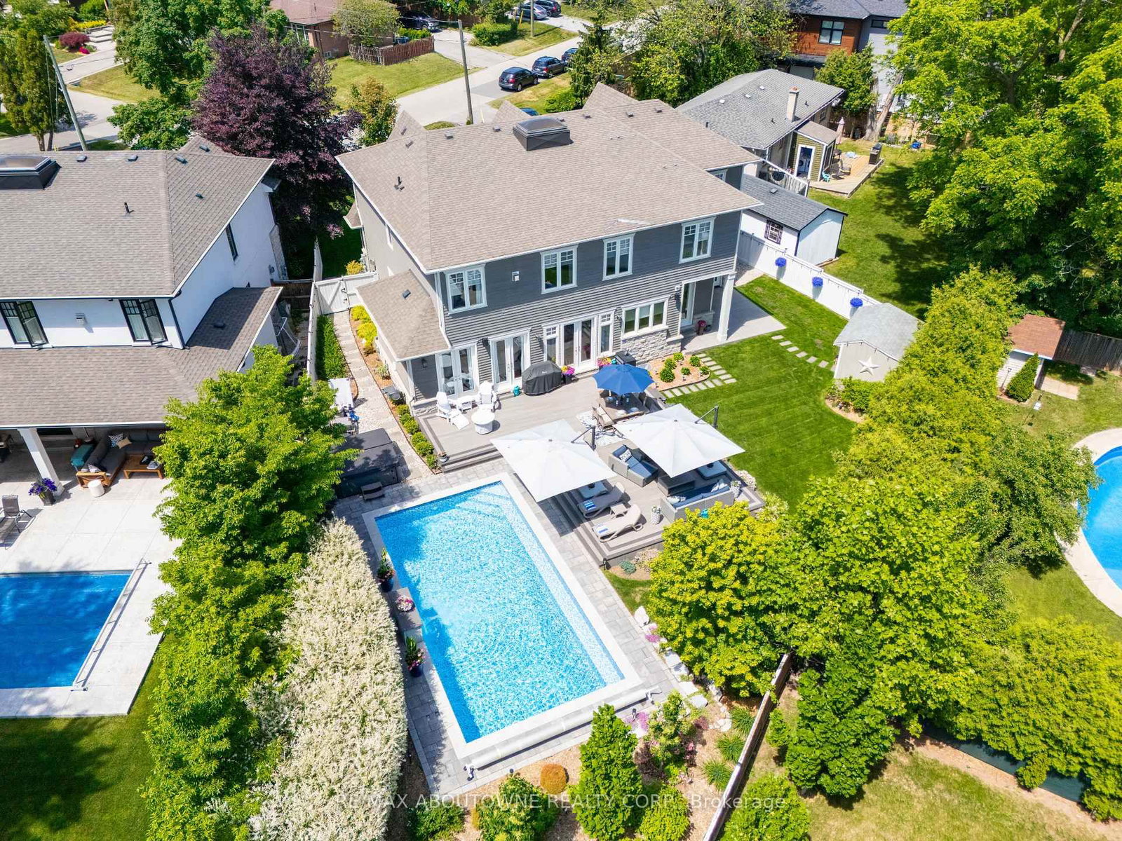 Detached House for sale at 408 Saville Crescent, Oakville, Ontario, L6L 3T8 - West - MLS: W12818700