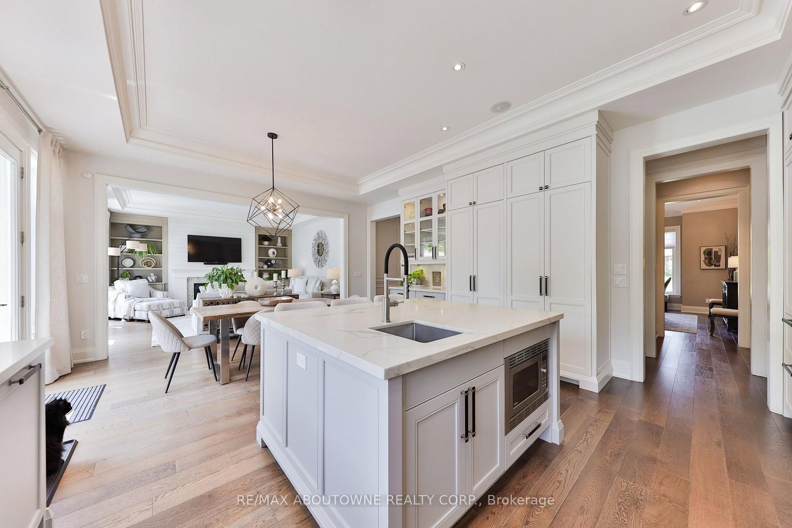 Detached House for sale at 408 Saville Crescent, Oakville, Ontario, L6L 3T8 - West - MLS: W12818700