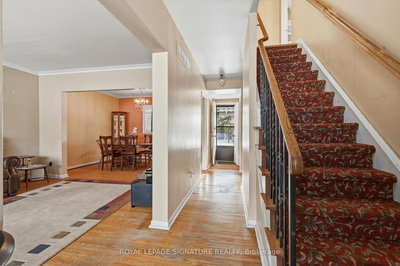 1389 Tyneburn Crescent, Mississauga, Ontario image-0-3