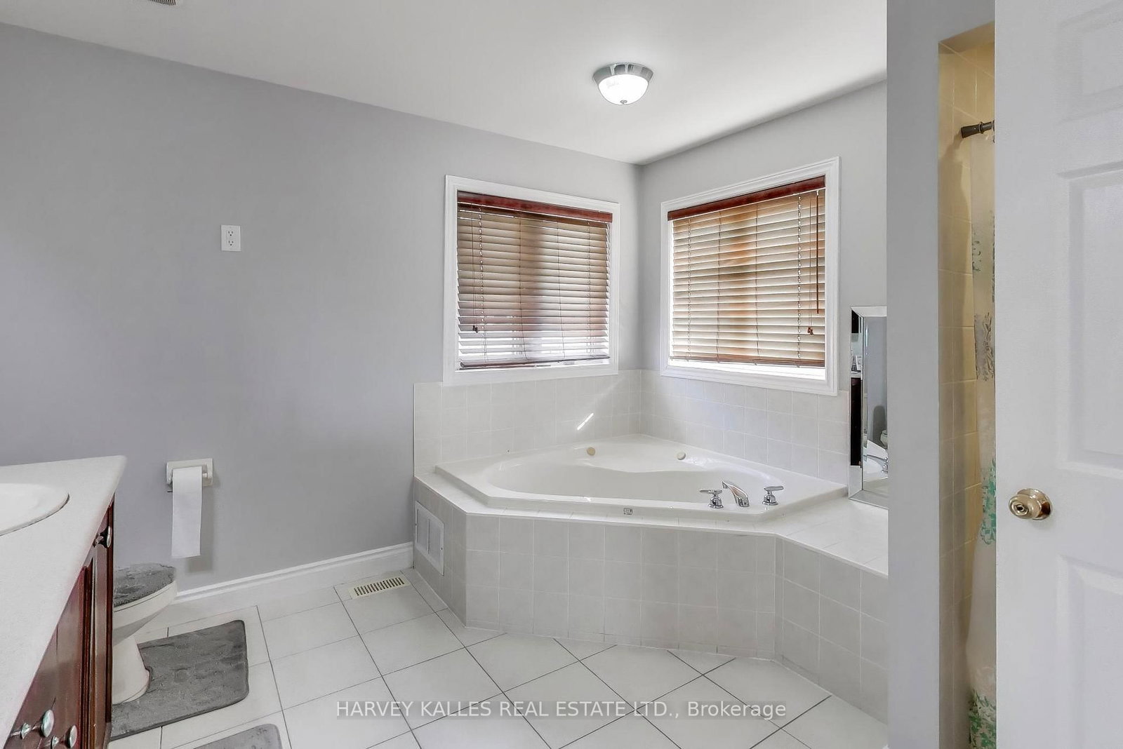 Detached House for sale at 29 Ness Road, Brampton, Ontario, L6Y 5N9 - Bram West - MLS: W12818992