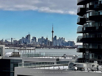 711-38 Annie Craig Drive, Toronto, Ontario image-0-1