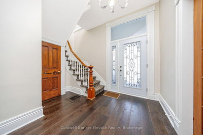 6 Queen Street, Halton Hills, Ontario image-0-4