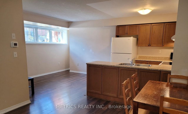 2 - 141 Isaac Devines Boulevard S