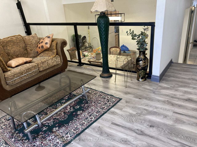 #6 - 374 Driftwood Avenue