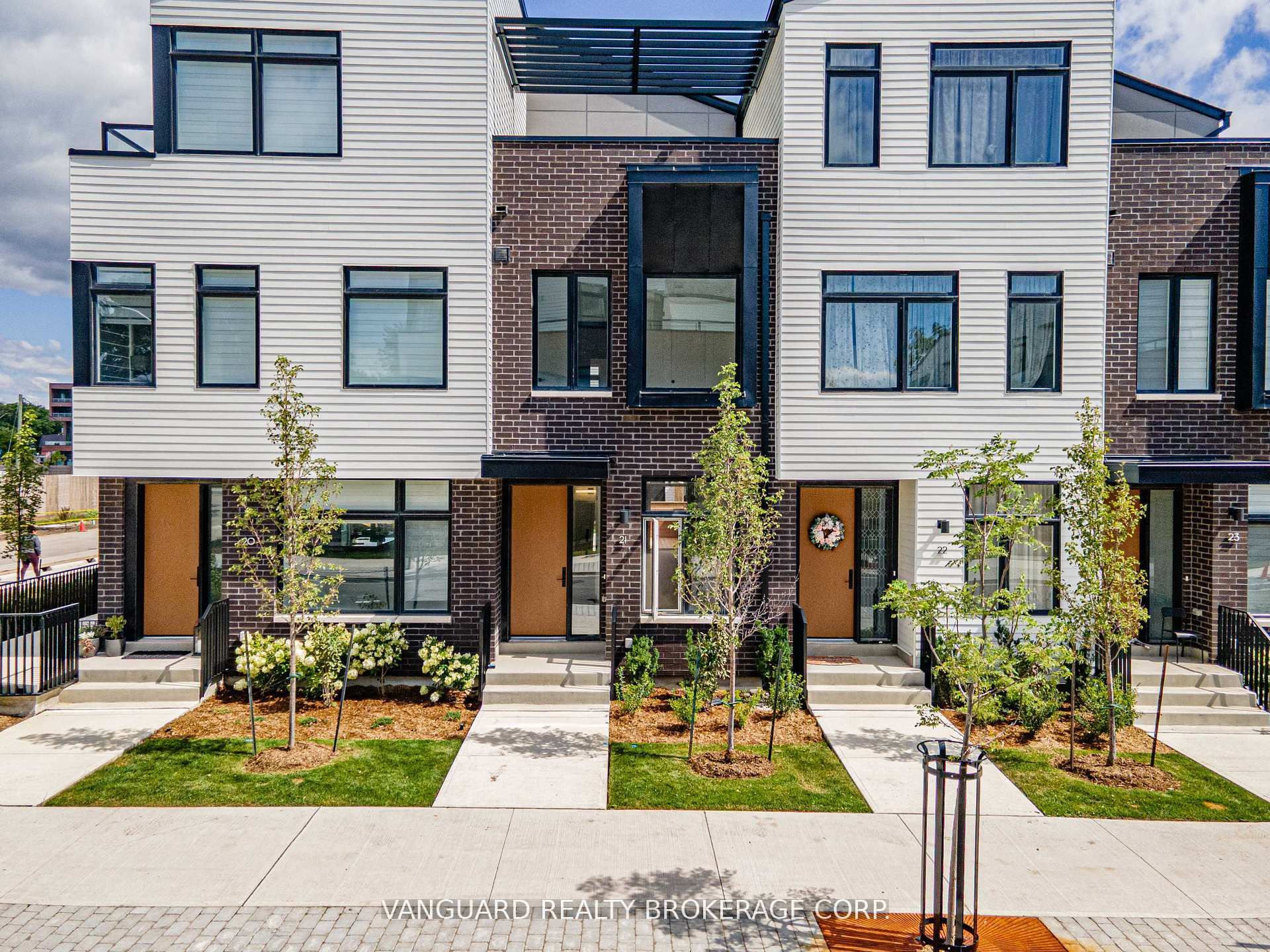 15 Lou Parsons Way, Unit 21