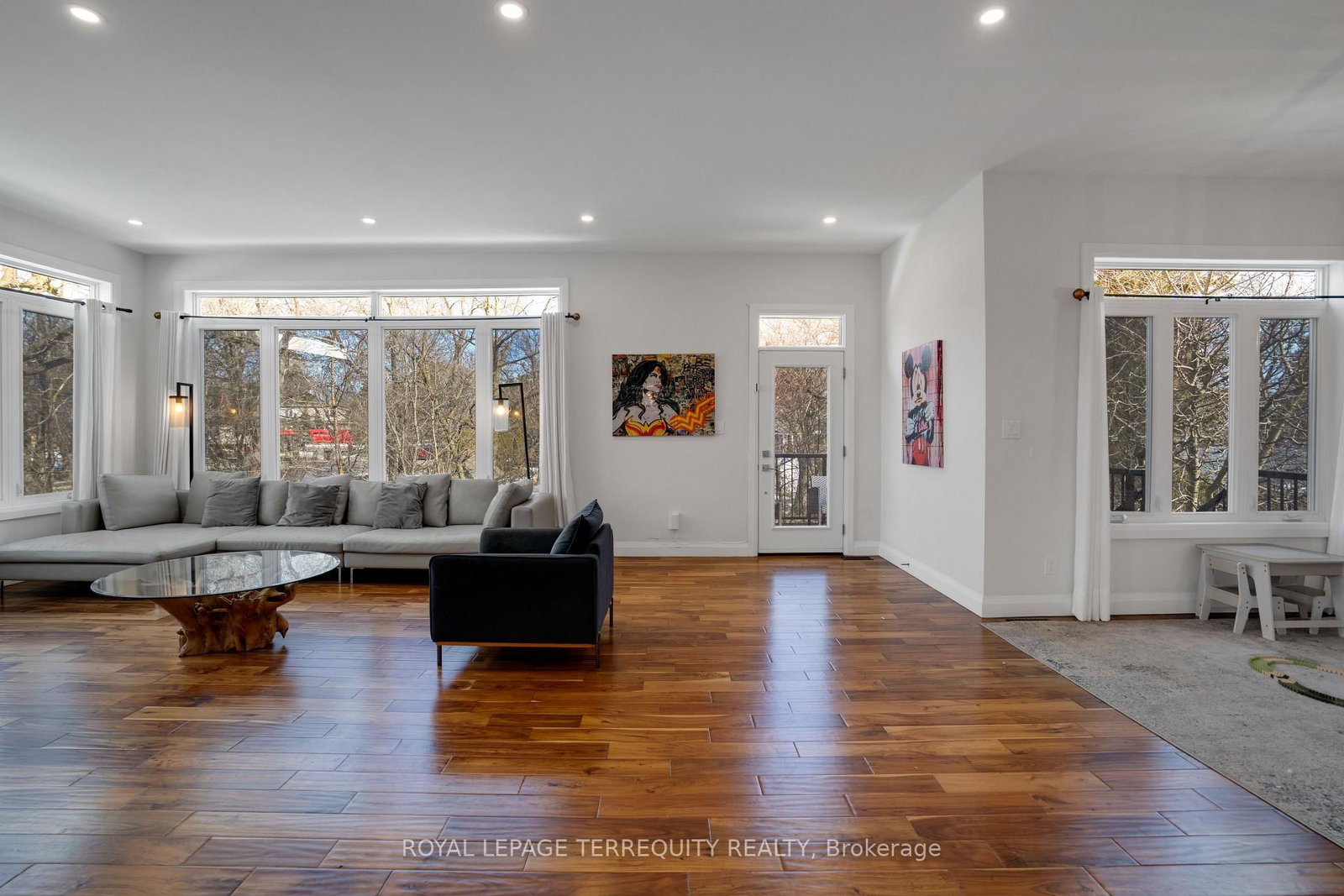 Detached House for sale at 716 North Shore Boulevard, Burlington, Ontario, L7T 1X6 - LaSalle - MLS: W12820564