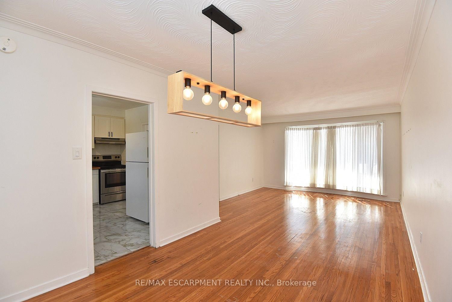 Detached House for sale at 409 Tennyson Drive, Oakville, Ontario, L6L 3Z2 - West - MLS: W12820708