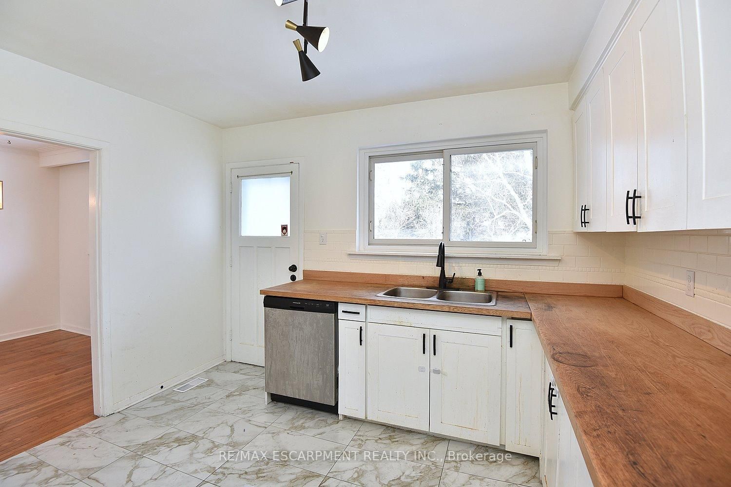 Detached House for sale at 409 Tennyson Drive, Oakville, Ontario, L6L 3Z2 - West - MLS: W12820708