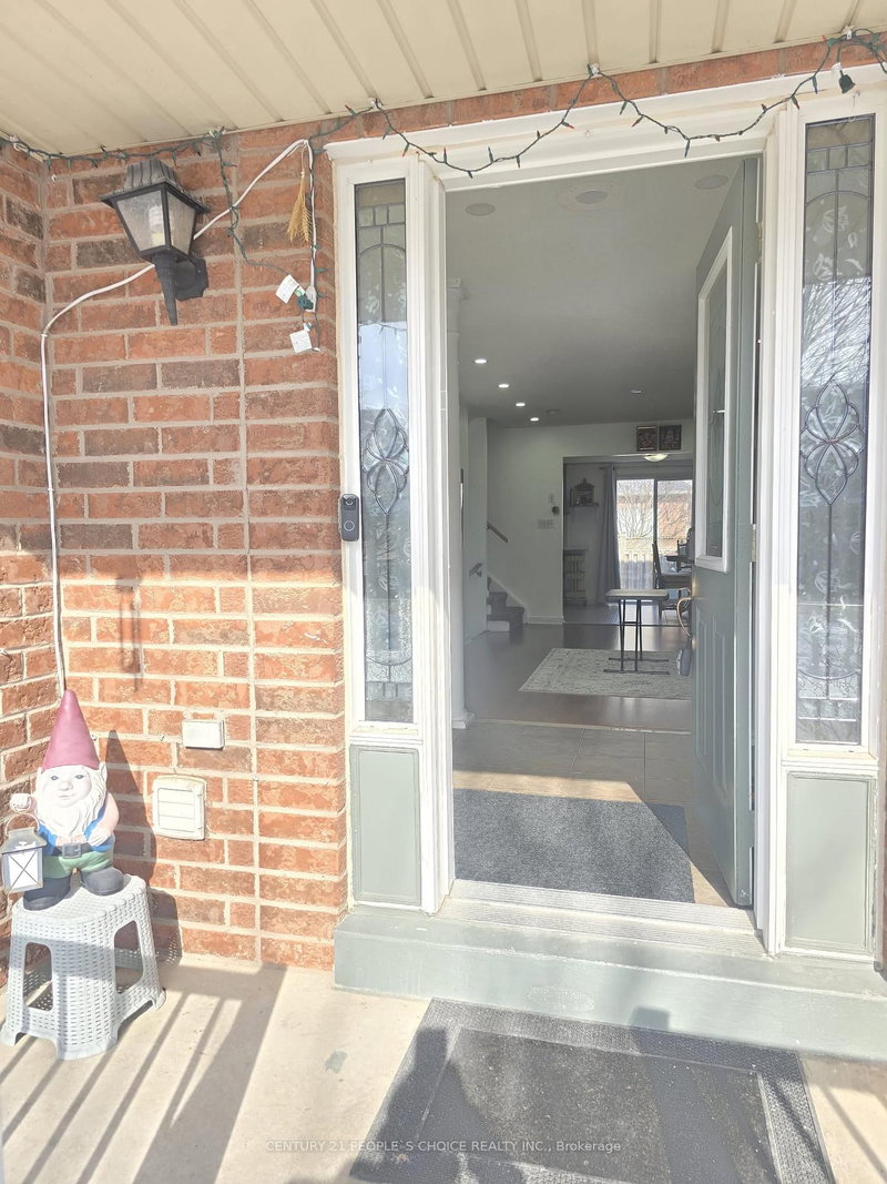 111 Gollins Dr E, Milton, L9T 6J9 | Image 3