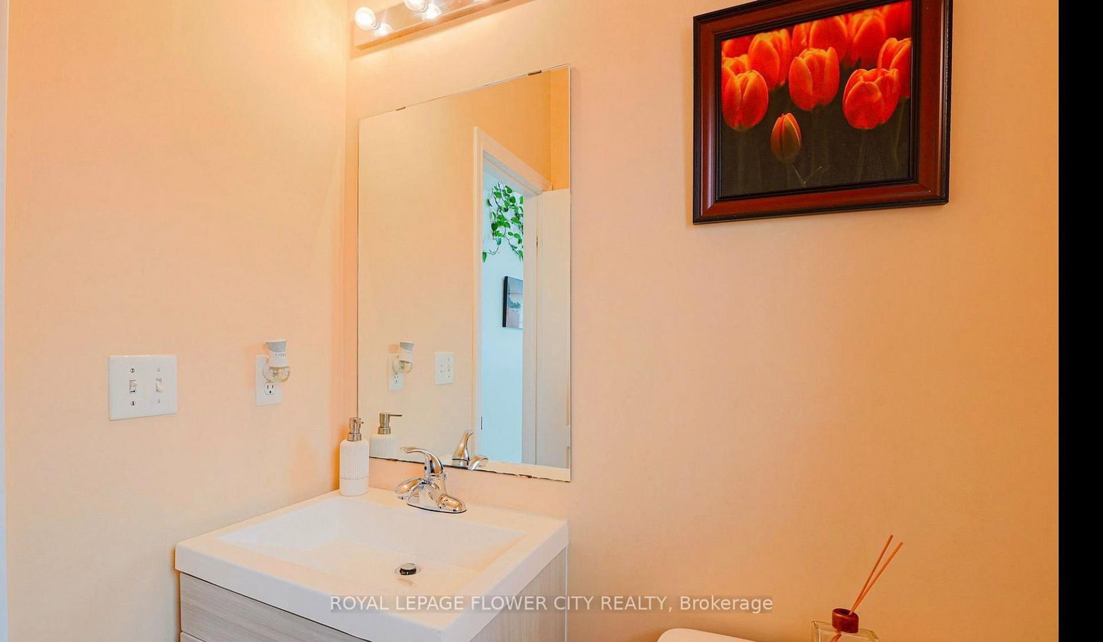 Detached House for sale at 24 Mellowood Avenue, Brampton, Ontario, L6P 2P2 - Bram East - MLS: W12820864