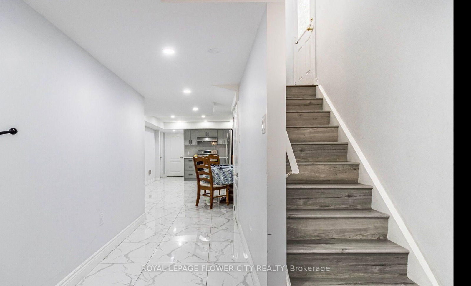 Detached House for sale at 24 Mellowood Avenue, Brampton, Ontario, L6P 2P2 - Bram East - MLS: W12820864