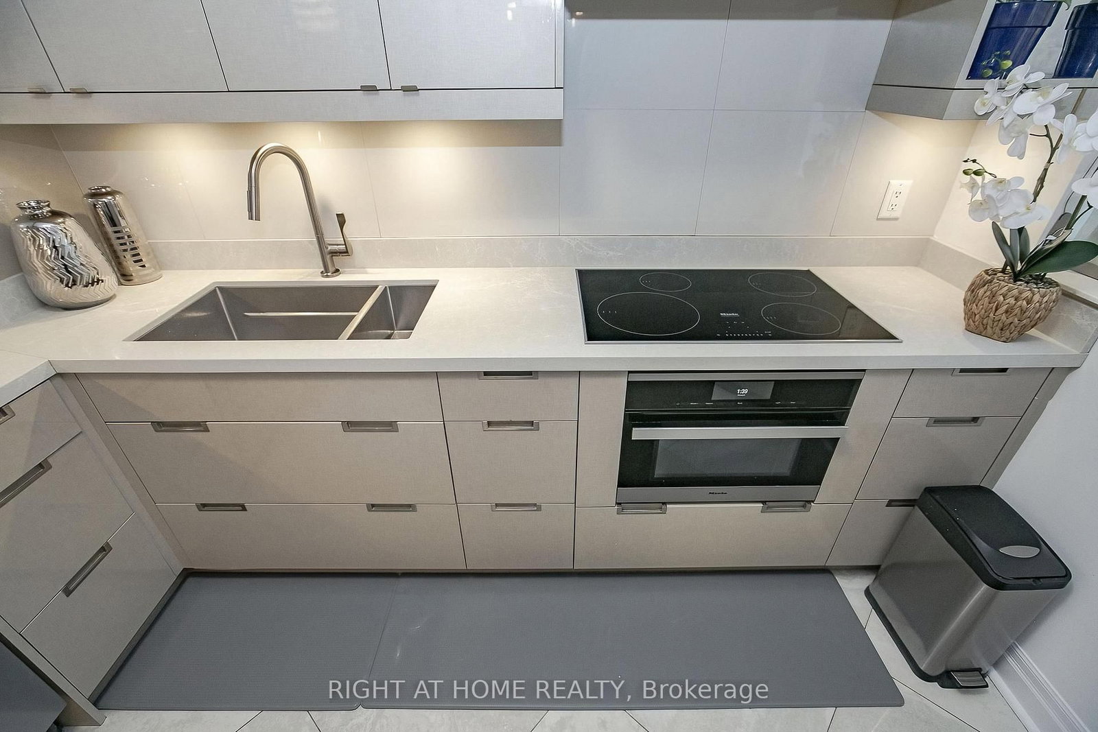 2119 Lake Shore Boulevard W, Unit 217 - Photo 19