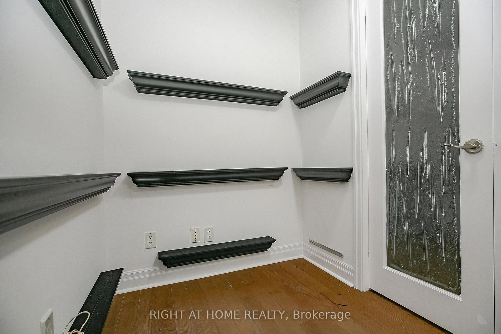 2119 Lake Shore Boulevard W, Unit 217 - Photo 27