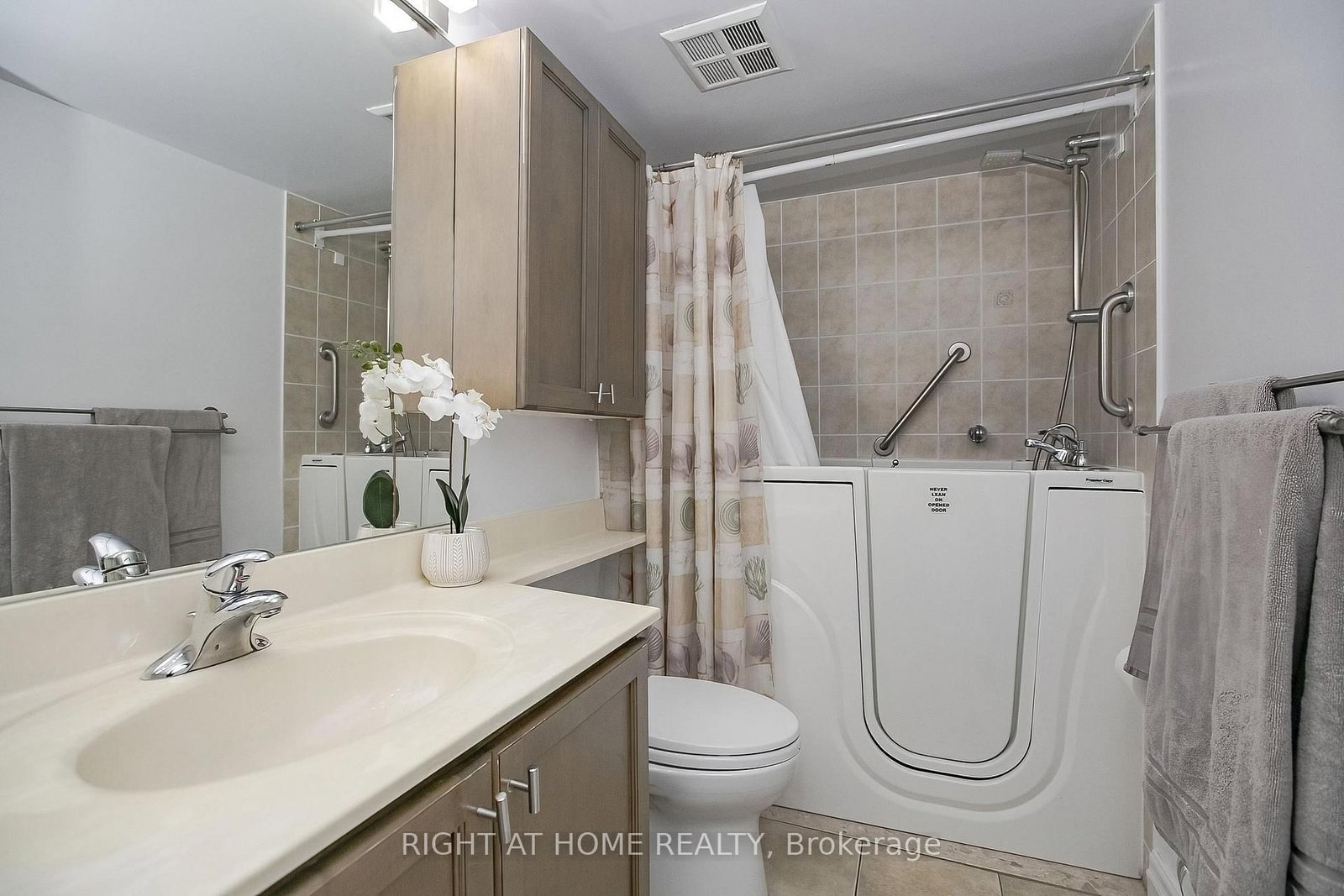 2119 Lake Shore Boulevard W, Unit 217 - Photo 32