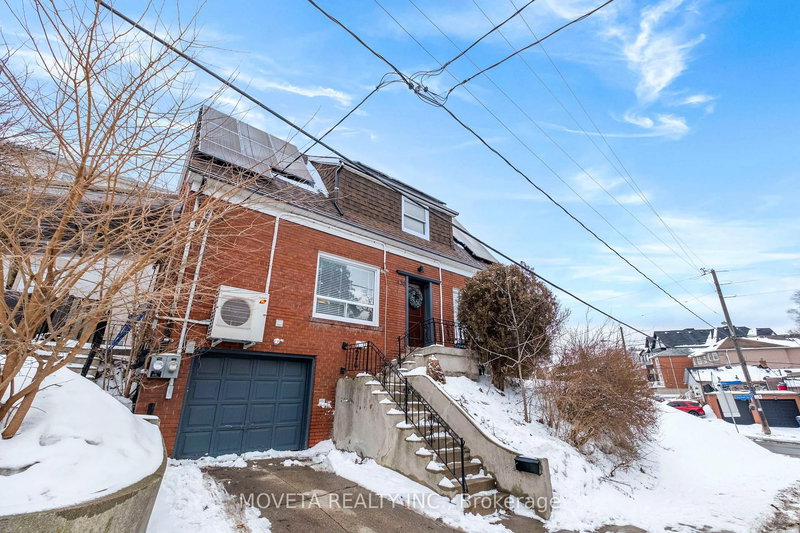 438 Silverthorn Ave, Toronto, M6M 3H5 | Image 3